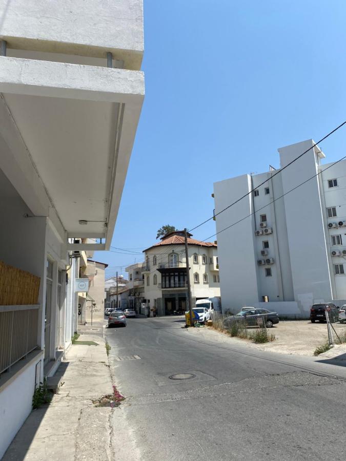 Auberge de jeunesse Past Or Tail à Larnaca Extérieur photo